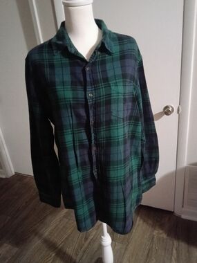 Chaps Green & Navy Plaid Performance Button-Up